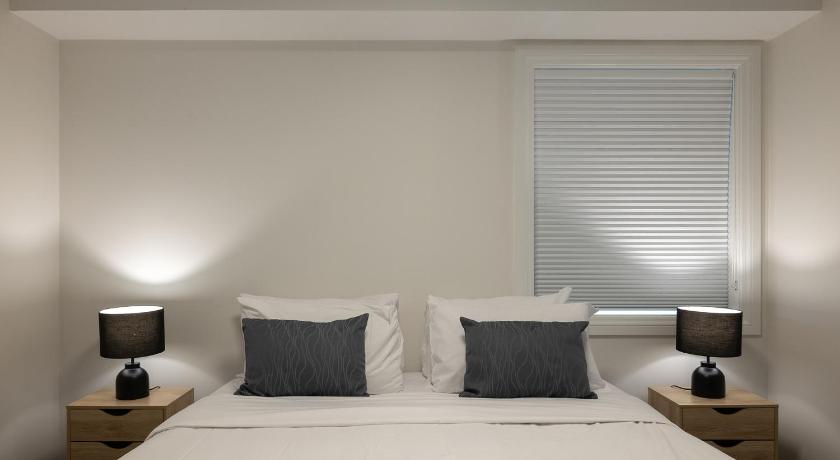 Image of Penthouse Apartment with Lake View 5