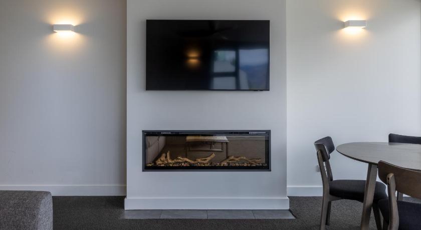 Image of Penthouse Apartment with Lake View 6