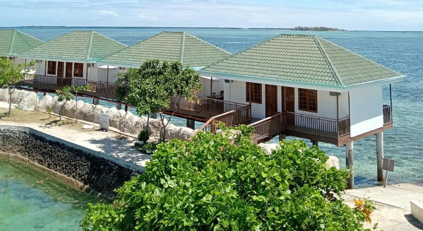 Cebu Nalusuan Island Resort and Marine Sanctuary 2-Star Hotel lobby