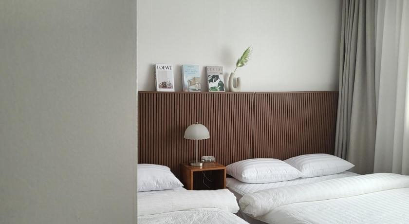 서울 서울 하우스 잠실 (SeoulhouseJamsil,풀옵션,신규오픈,3룸,2화장실,넓은거실,4인쇼파,8인식탁,잠실,롯데월) 3성급 싱글룸 스위트룸