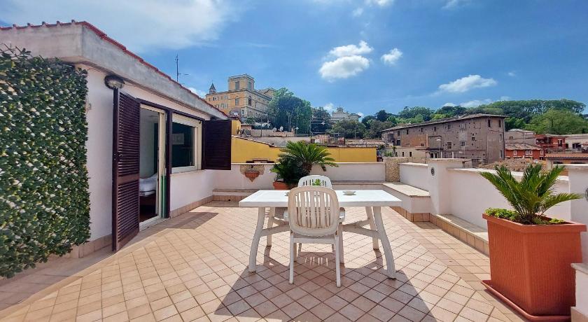 Magic Trastevere suite on roof terrace