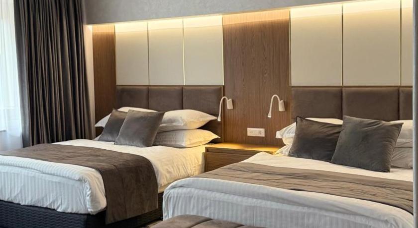 Image of Executive Suite 1