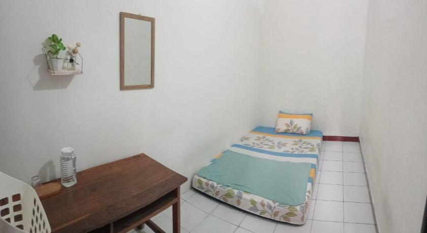 Image of Economy Double or Twin Room 0