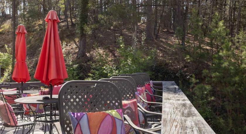 Eureka Springs Bella Paradiso 5 King Bed Studio Walk to Downtown 4-Star Accommodation pool