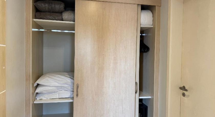 Image of King Studio with Sofa Bed 17