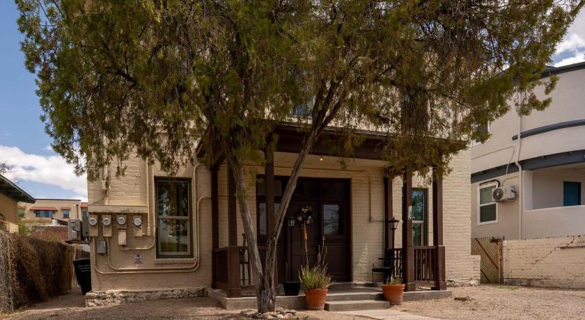 ツーソン (AZ) Breezy 1BR Retreat Walk to UofA and Spring Fun 4つ星 宿泊施設 プール
