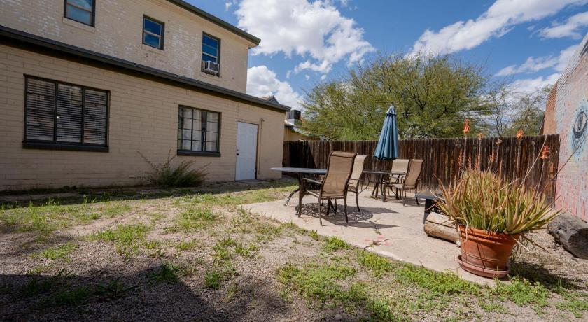 ツーソン (AZ) Breezy 1BR Retreat Walk to UofA and Spring Fun 4つ星 宿泊施設 レストラン