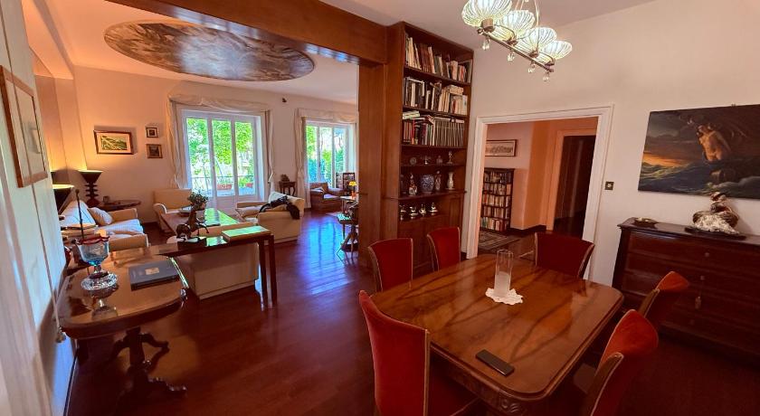 Rome Luxury Home Museum - Roma Musei Vaticani -  4-Star Guesthouse lobby