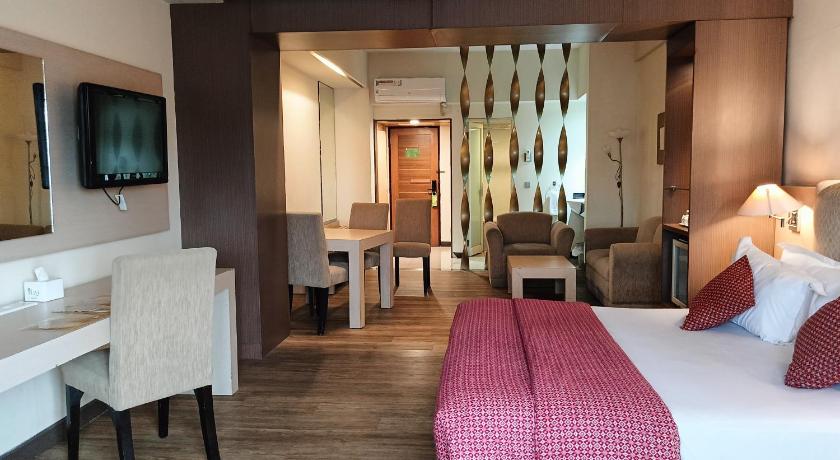 Lux Tychi Hotel Malang - image 26