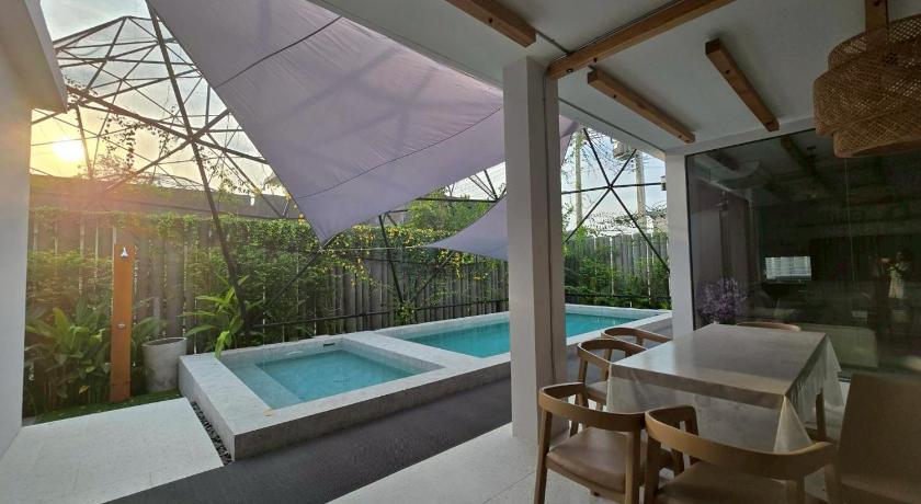Image of Three-Bedroom Villa 14