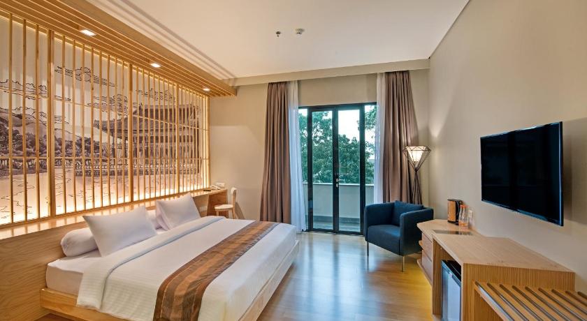 Image of King Suite with Balcony 0