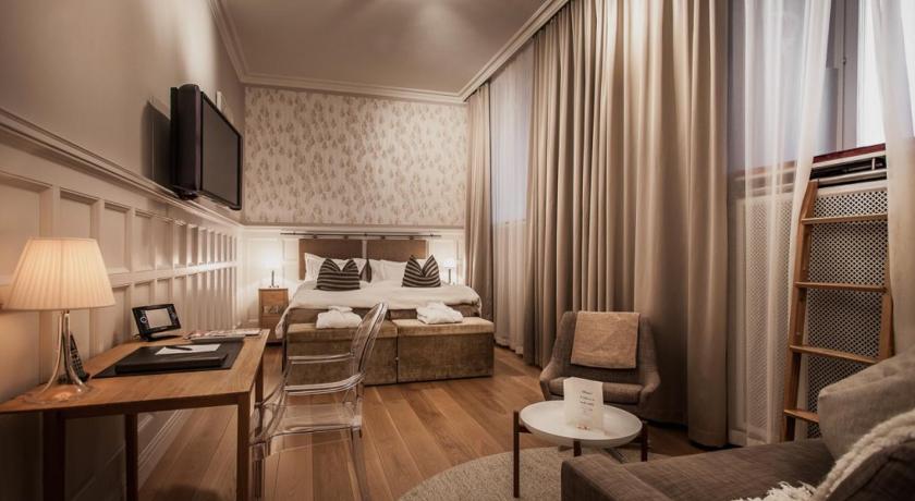Image of Deluxe Double Room 0