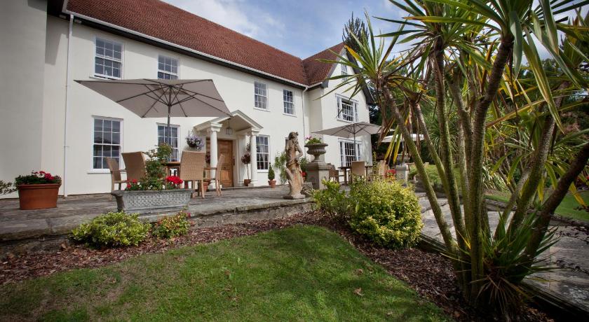 Sturmer Hall Hotel and Conference Centre photo
