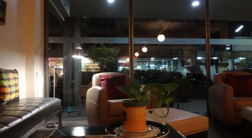 バンコク Mango Bedroom Inn 2つ星 ホテル レストラン