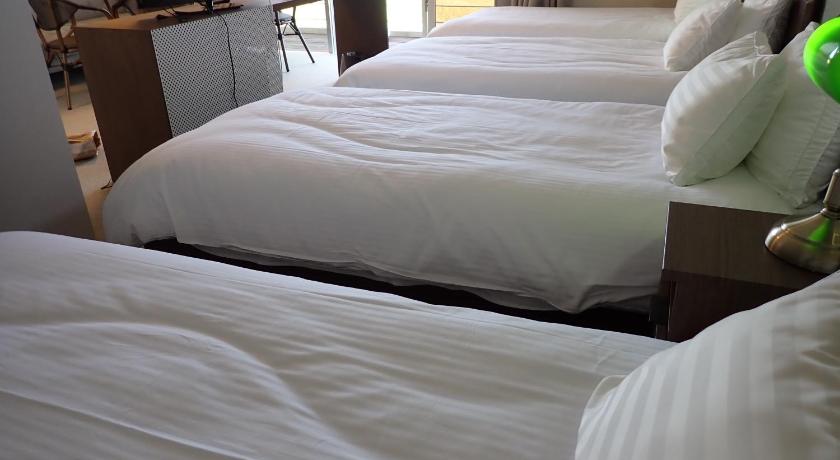 Okinawa Island ルナテッラセ 3-Star Accommodation pool