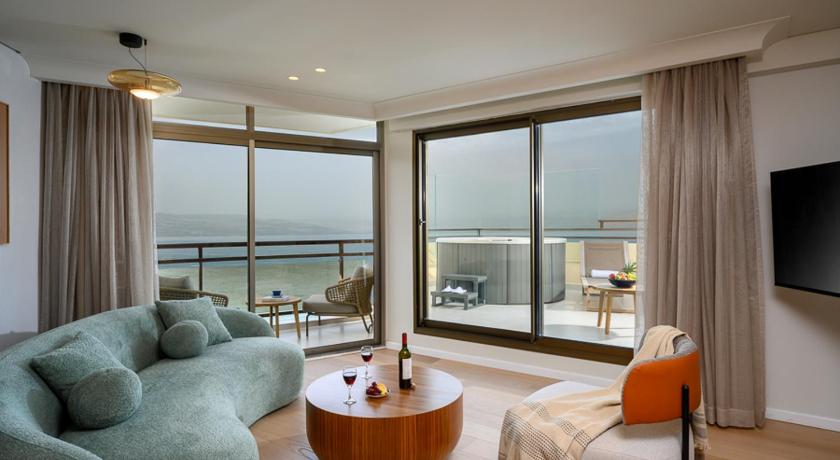 Image of Executive Suite 4