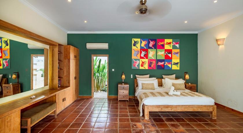 Image of Six-Bedroom Villa with Private Pool 16