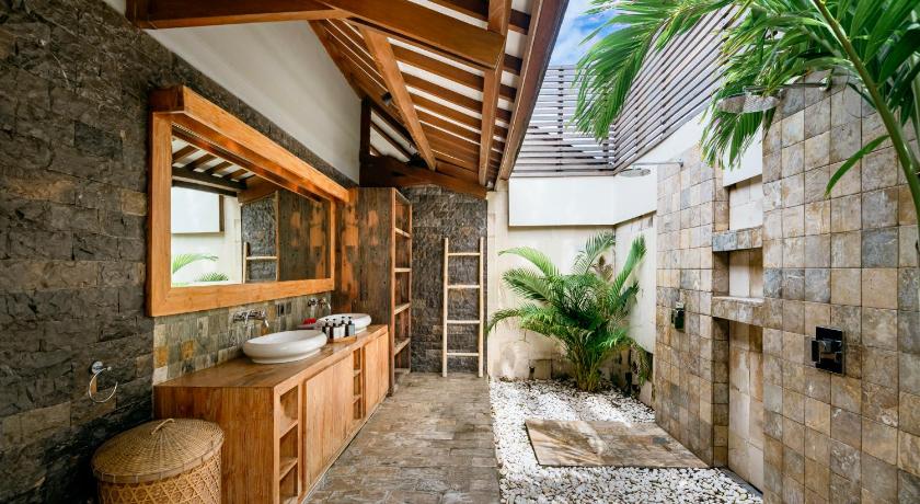 Image of Six-Bedroom Villa with Private Pool 2