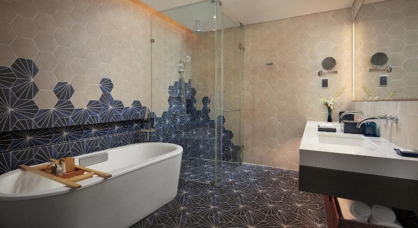 Image of Family Connecting Room with Sea View 2