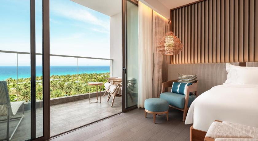 Image of Family Connecting Room with Sea View 1