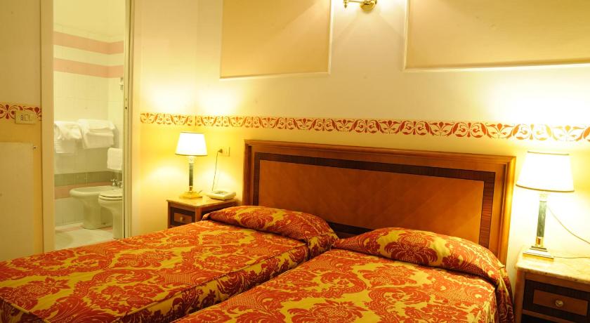 Bild av Dubbelrum/Tvåbäddsrum (Double or Twin Room) 7