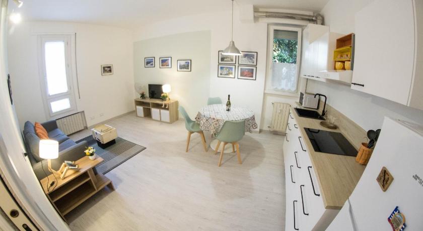 Lake Haven just steps from Lake Como, a charming newly-renovated suite