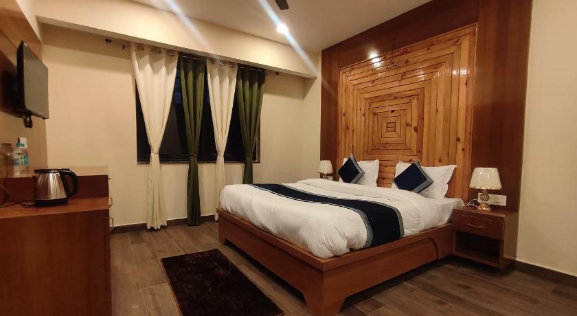 Aashiyana- The White Hill Hotel