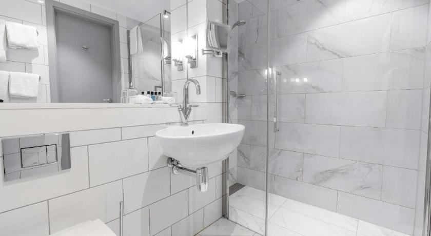 Image of Standard - Double 8