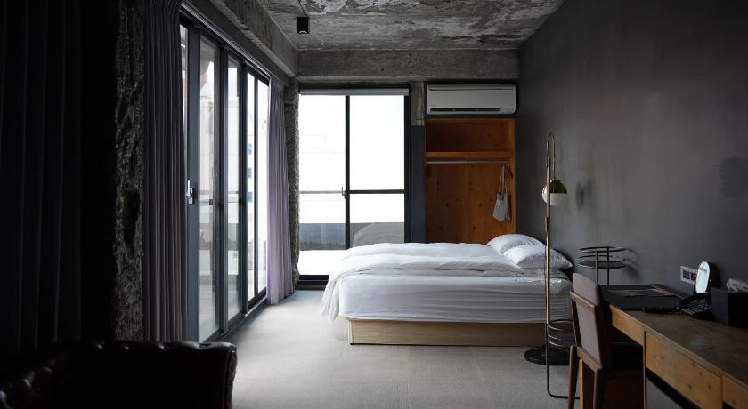 Image of Executive Suite 0