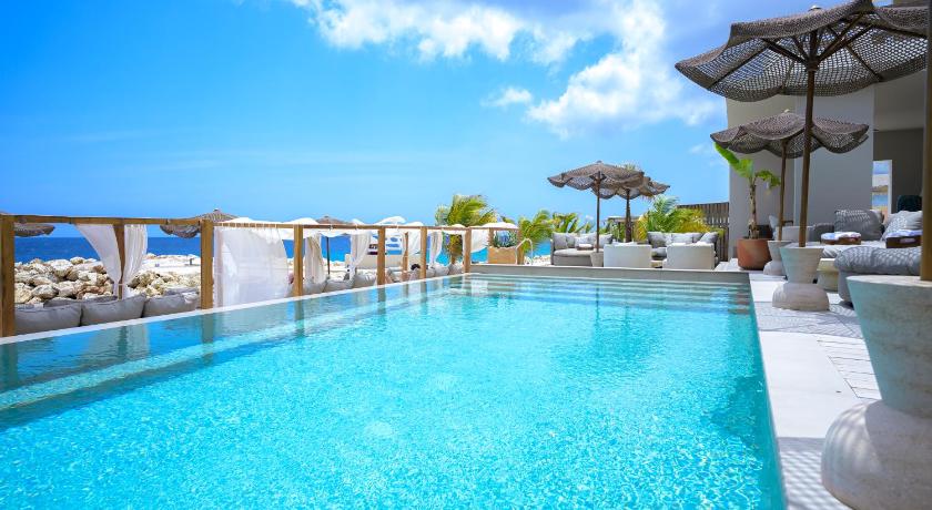 Art Hotel Curacao - Luxury Adults Only