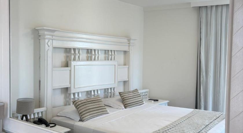 Imagem de Sea View Royal Elegance Room 14