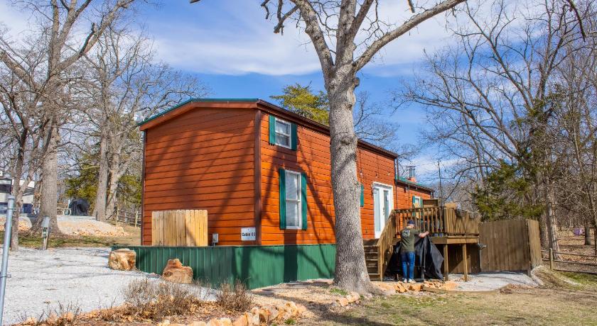 카시지 (MO) Charming Cabin - Pondview - Hot Tub 4성급 숙소 객실