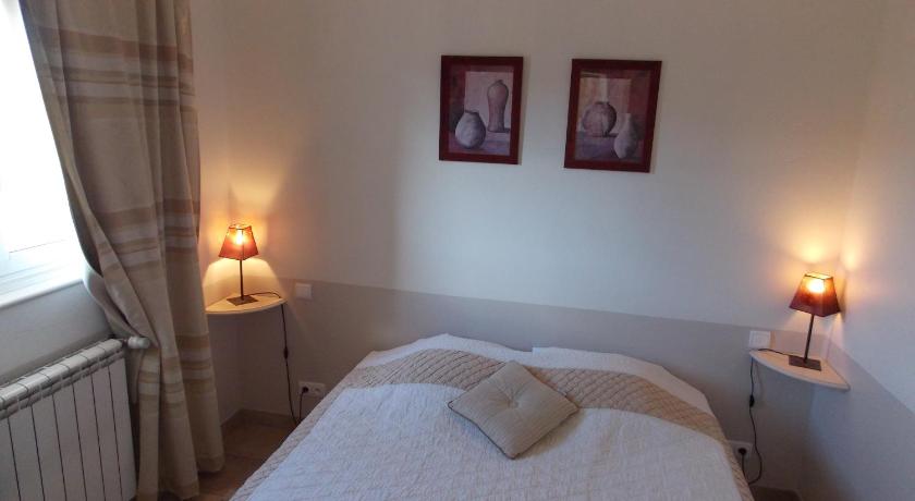 Image of Suite with Mountain View 0
