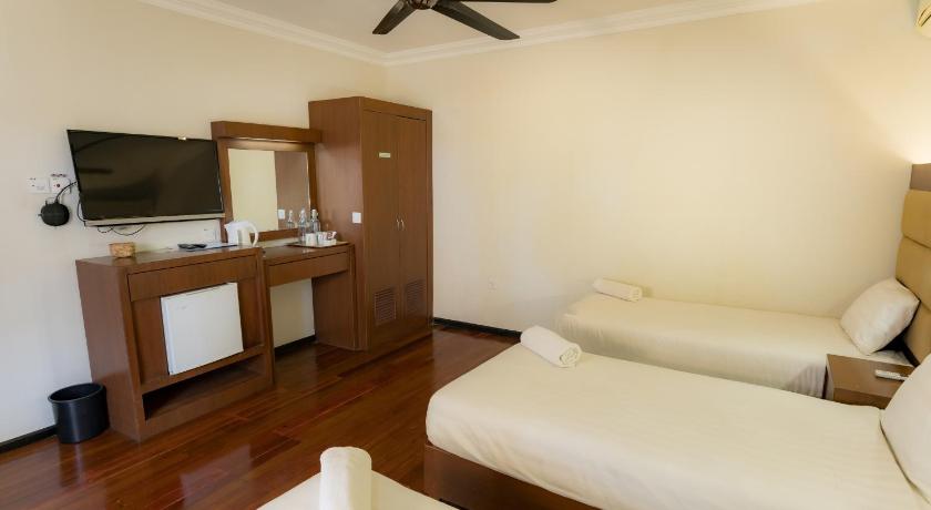 Image of Superior Triple Room 3