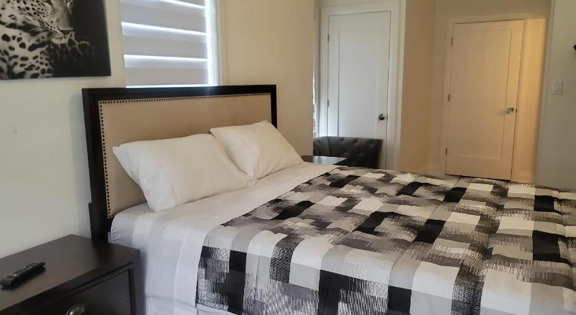 Modern Suite Near Hamilton Airport
