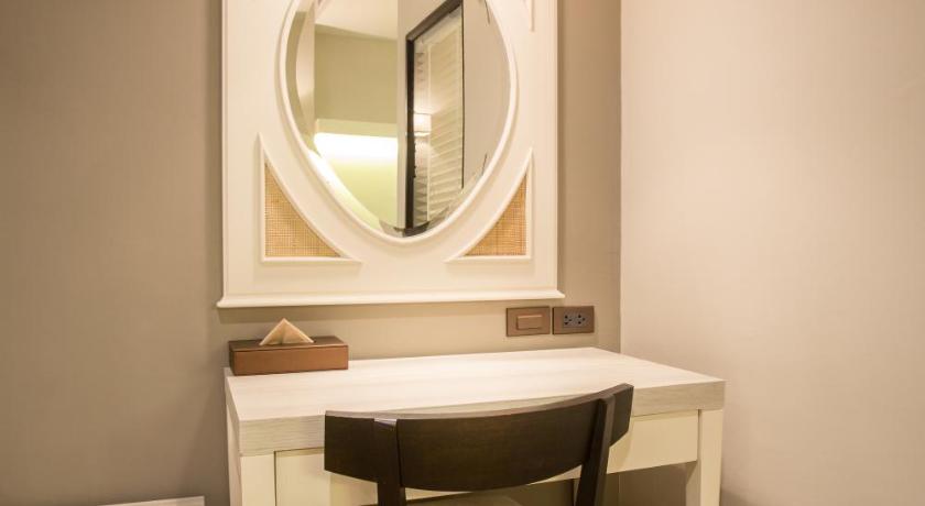 Image of Deluxe Twin Mountain View 10