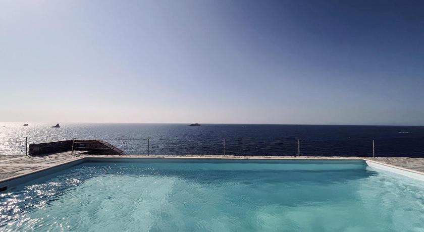 Cliff Villa