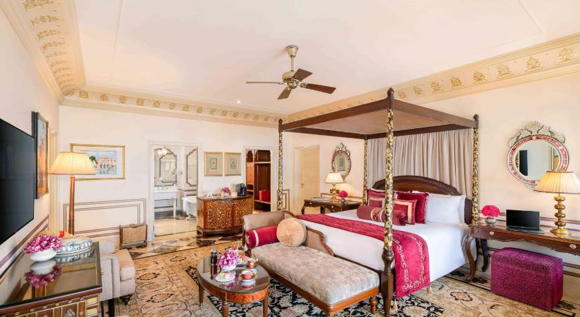 Royal Suite 1 Bedroom Lake View King Bedの画像 0