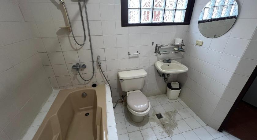 Image of Superior Room 5