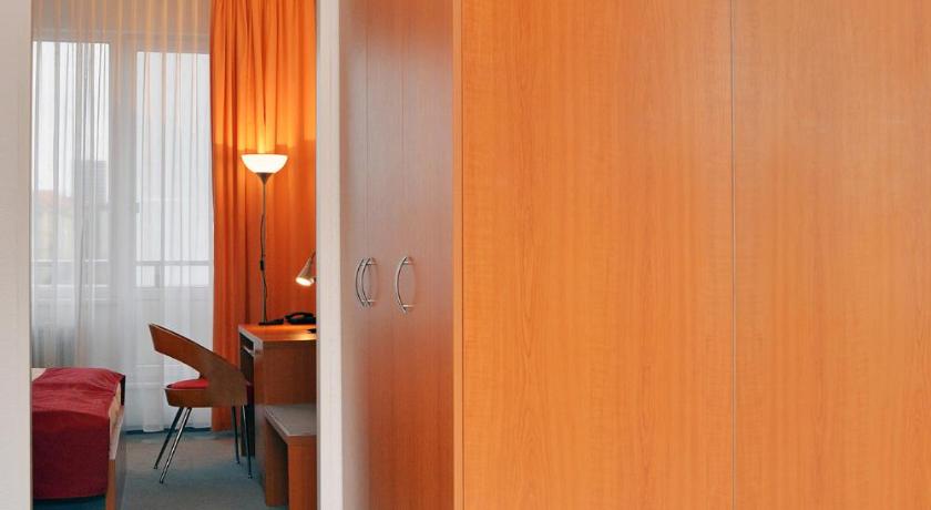 Image of Family Suite 9