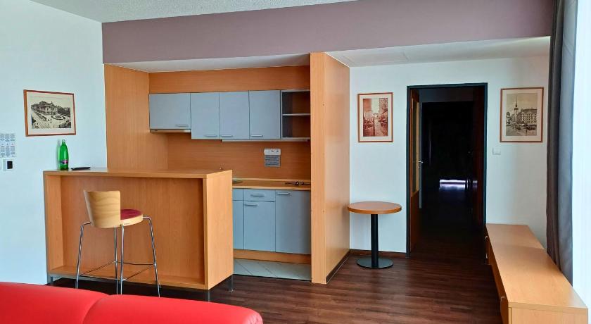 Image of Family Suite 8