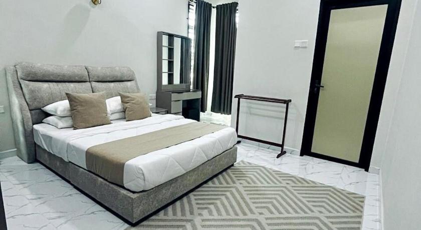 ブキットパヨン Husna White Homestay 4つ星 ゲストハウス スイート