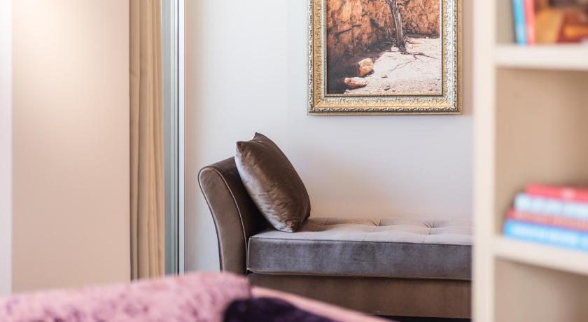Image of Presidential Suite 9