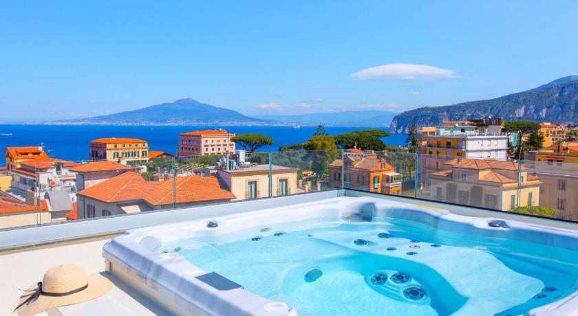 AMORE RENTALS - The Square Penthouse