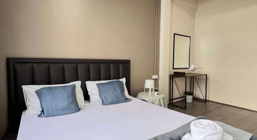 Bangkok The Cage Suites 3-Star Hotel restaurant