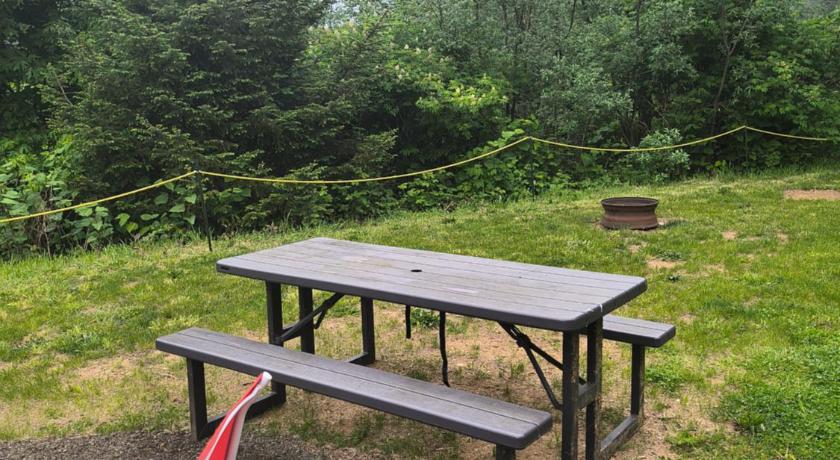 Tillamook Misty River RV Park 2-Star Accommodation room