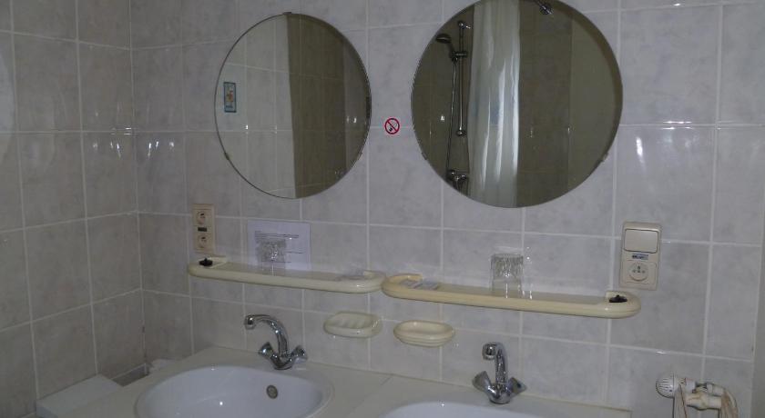 Guest house Adonis photo