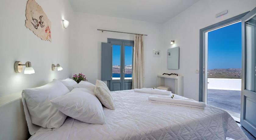 Pancratium Villas & Suites