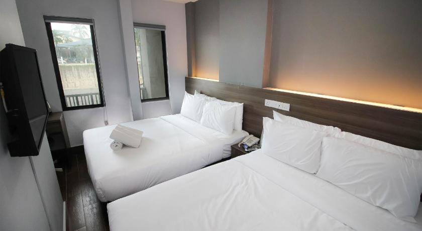 Image of Family Suite with Jacuzzi 0