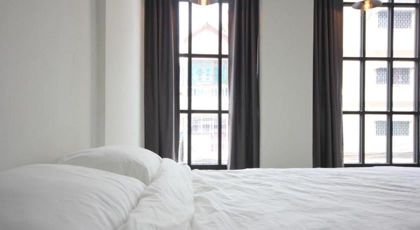 L22 HOSTEL - image 7